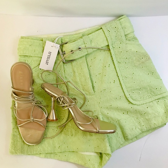 Derek Lam 10 Crosby Brat Green Eyelet Belted Shorts - Picture 2 of 16